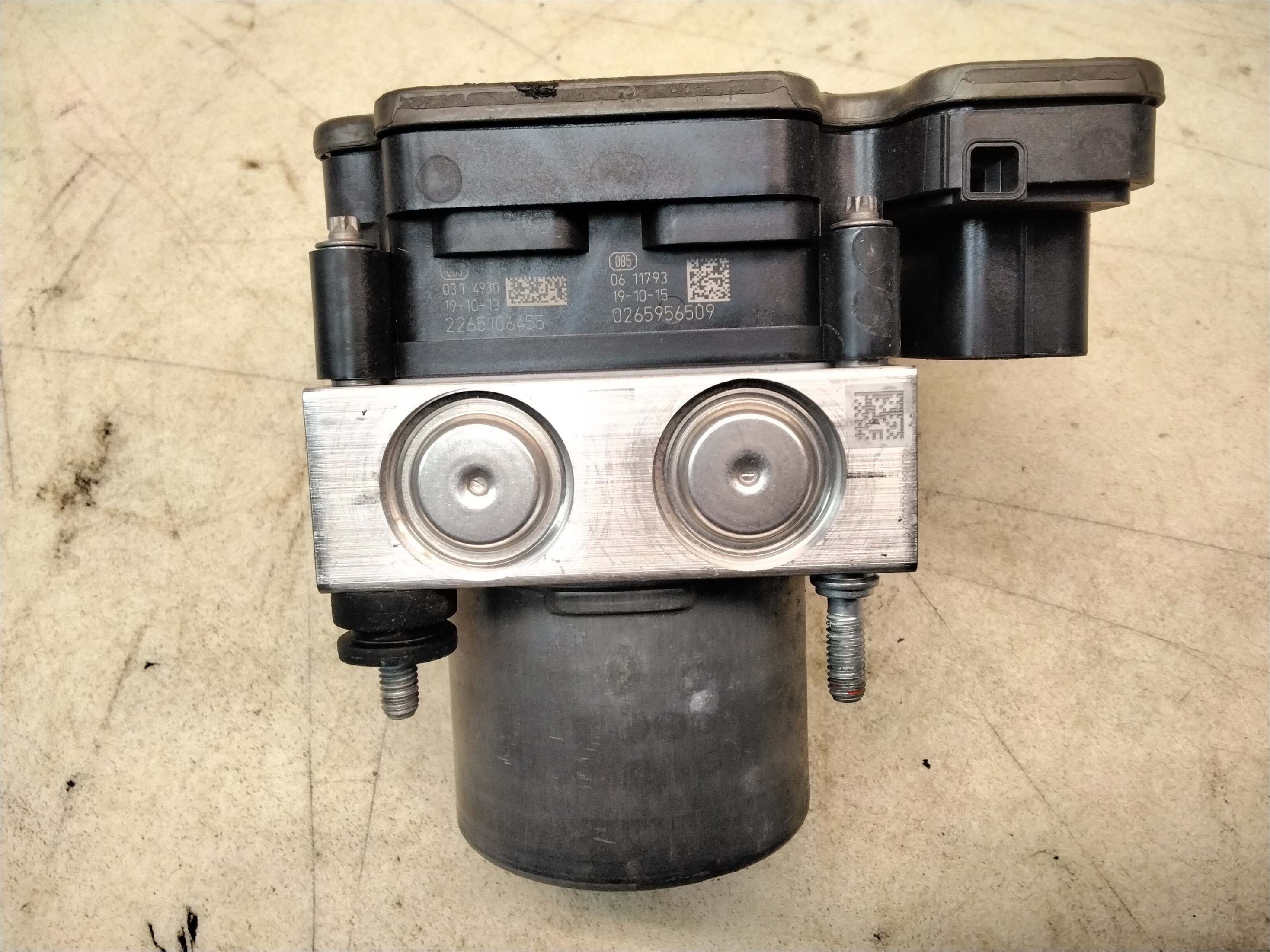 Suzuki SX4 S-CROSS (JY) ABS - pump 2265106455 - Autoparts24