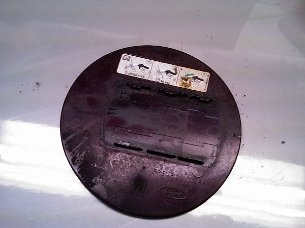 Fuel flap FORD FIESTA VI (CB1, CCN)