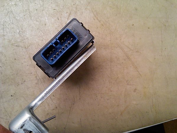 relais de phares automatiques TOYOTA YARIS/VITZ (_P9_)
