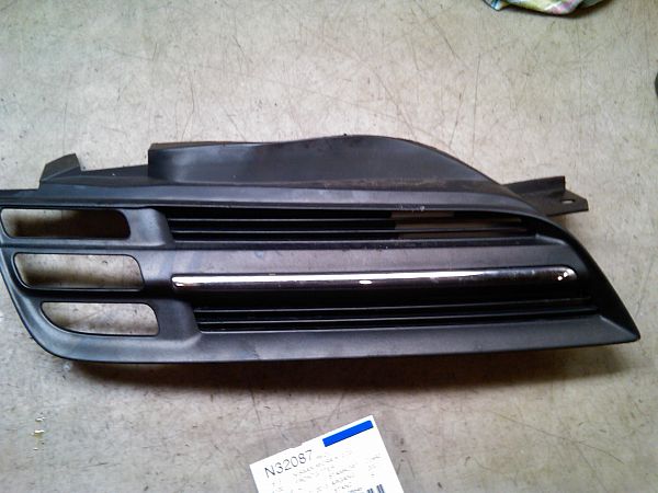 Grill / gitter NISSAN MICRA III (K12)