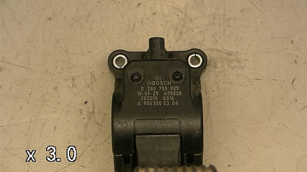 Accelerator pedal MERCEDES-BENZ SPRINTER 3,5-t Box (906)