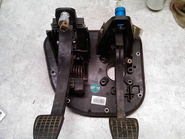 Pedal mounting - complete IVECO DAILY IV Box Body/Estate