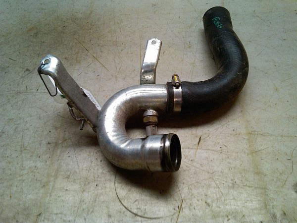 turbo / Intercooler hose / pipe TOYOTA YARIS/VITZ (_P9_)