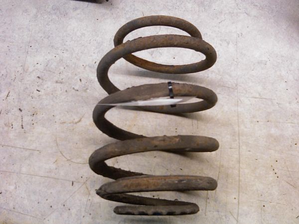 Rear spring - coil JEEP CHEROKEE (KJ)