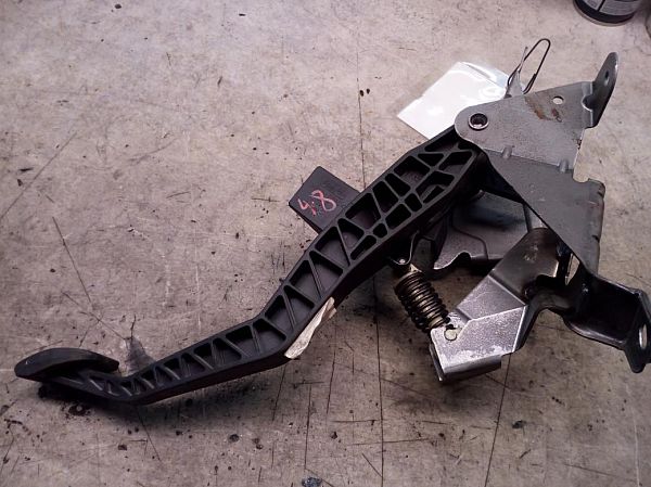 Clutch pedal FORD TRANSIT CONNECT V408 Box