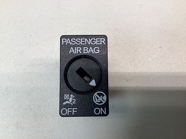 Airbag relais SEAT LEON (5F1)