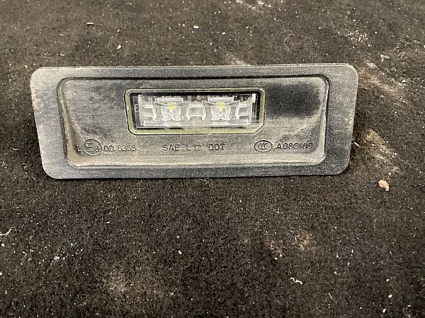 Nummernschildbeleuchtung VOLVO V40 Hatchback (525, 526)