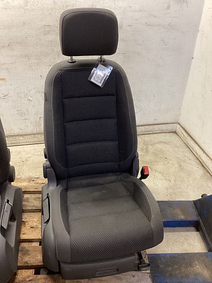 Forseter 4 dørs VW TOURAN (1T3)