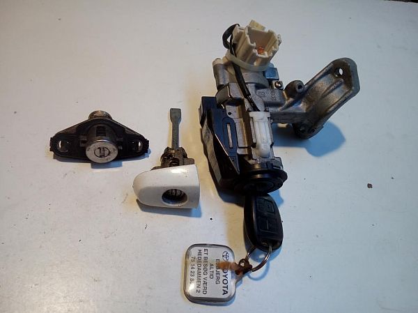 Cilinderslot TOYOTA COROLLA Verso (_E12_)