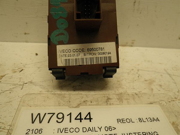 Kontakt - lygtejustering IVECO DAILY IV Box Body/Estate