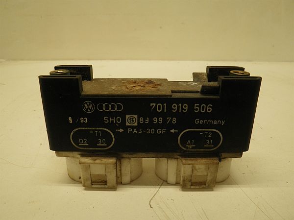 Relé - radiatorvifte VW TRANSPORTER Mk IV Box (70A, 70H, 7DA, 7DH)