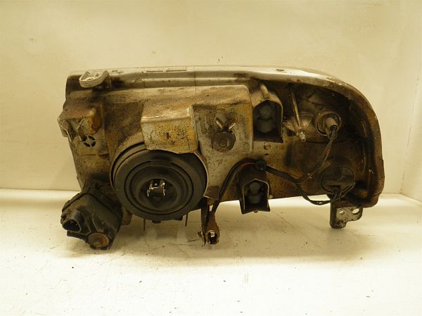 Front light SUZUKI GRAND VITARA I (FT, HT)