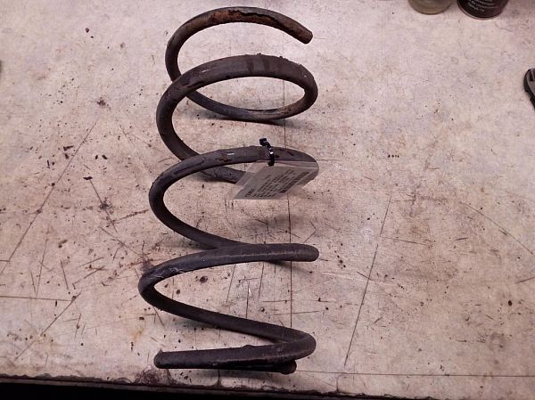 Front spring - coil right HYUNDAI i30 (FD)