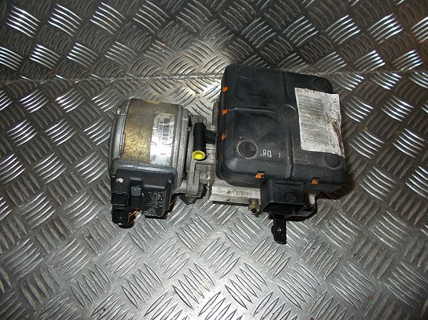 Pompa hydrauliczna zawieszenia CITROËN C5 I (DC_)