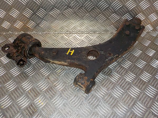 1362650 : Querlenker vorne unten - Autoparts24