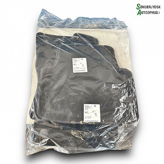 Car floor mat set