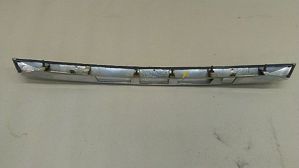 Number plate light for TOYOTA AVENSIS Saloon (_T27_)