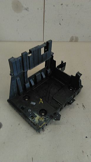 Battery casing OPEL KARL (C16)