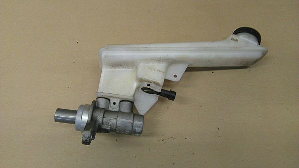 Brake - Master cylinder OPEL KARL (C16)