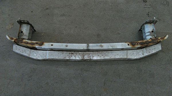 Front bumper - untreated TOYOTA VERSO (_R2_)