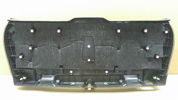 habillage du couvercle coffre arrière MERCEDES-BENZ E-CLASS T-Model (S212)