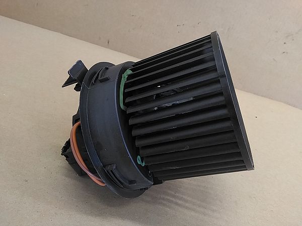 Heater fan RENAULT CLIO IV (BH_)