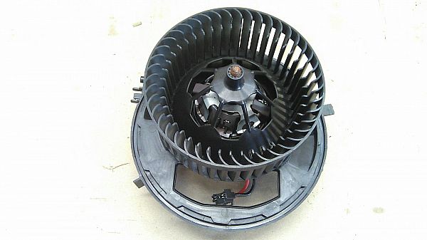 Heater fan VW PASSAT (3G2, CB2)