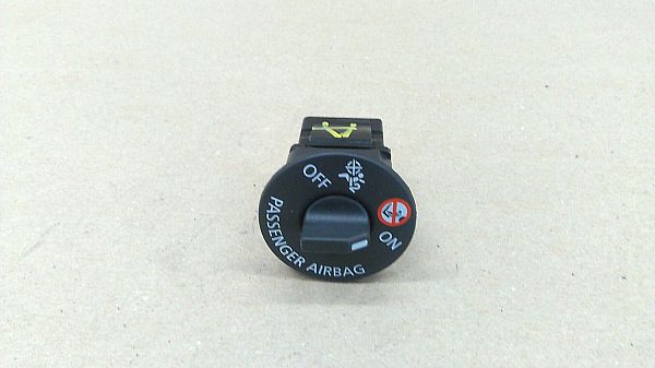 Airbag relais RENAULT CAPTUR II