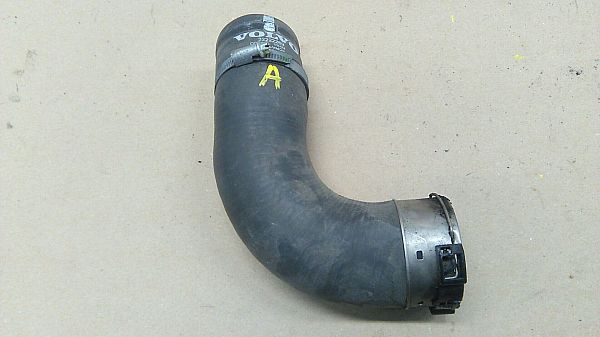 turbo / Intercooler hose / pipe VOLVO V60 II (225, 227)