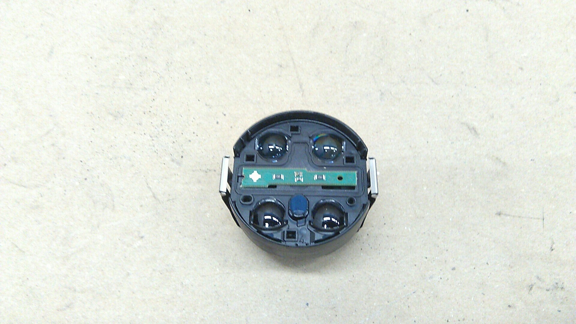 Capteur De Pluie Pour Mitsubishi ASX 1.8 DID - Références 10017089 / 8634A052 - Occasion Bon état