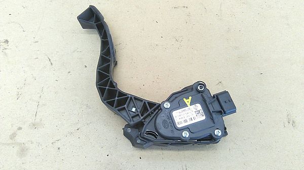Accelerator switch RENAULT CLIO V (BF_)