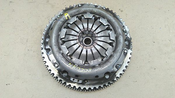 Flywheel + clutch RENAULT CLIO V (BF_)