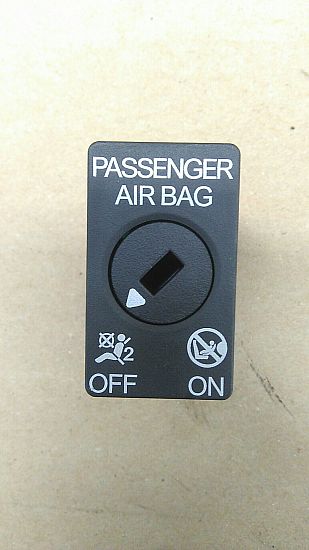 Airbag - relay SKODA