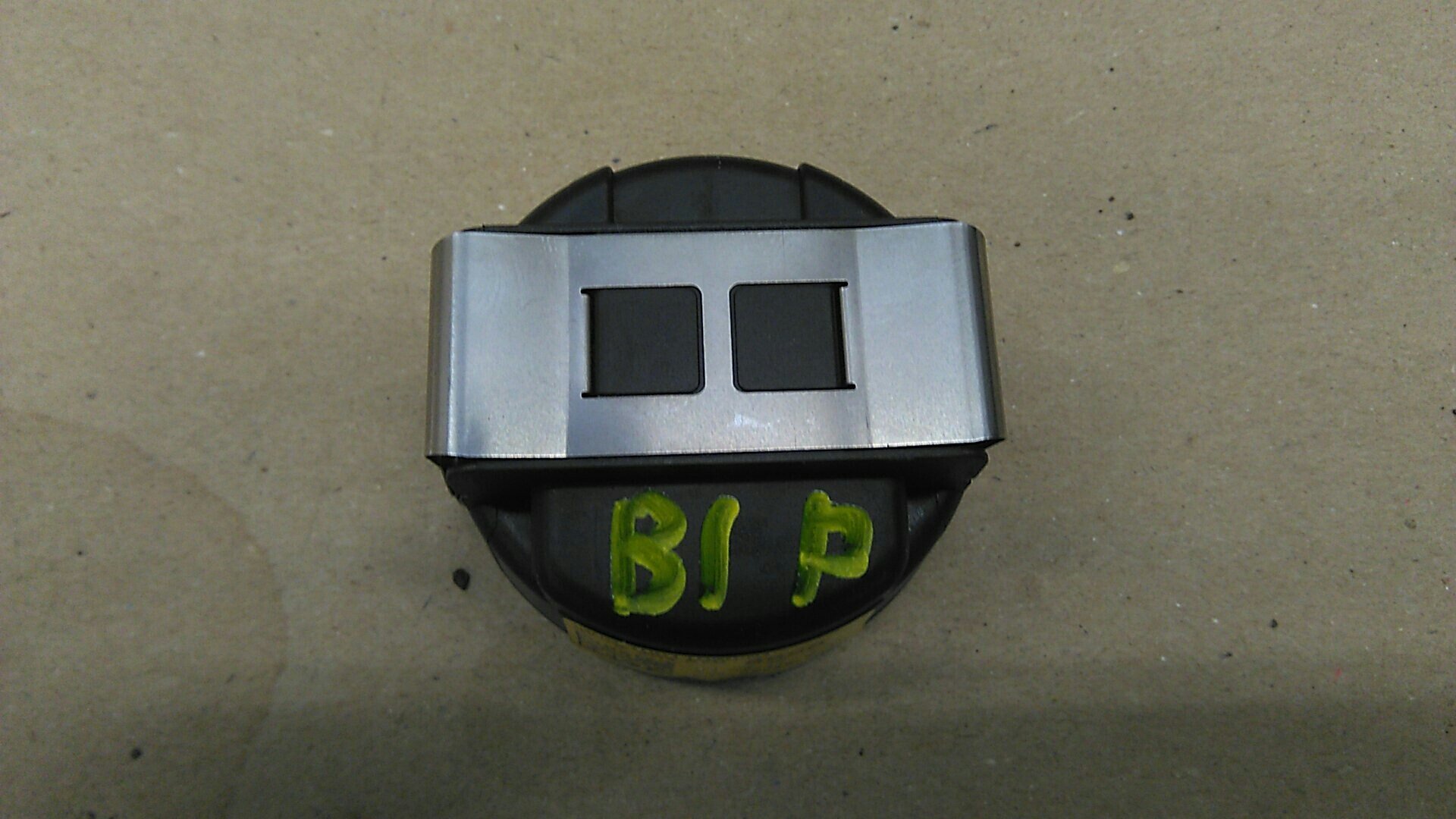 メル88687購入ページ MERCEDES-BENZ C W204 Lambda Oxygen Sensor A0065424918 NEW