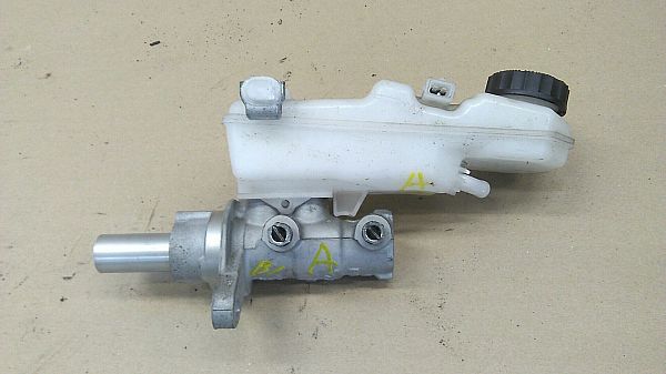 Brake - Master cylinder TOYOTA AURIS Estate (_E18_)