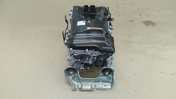 El inverter AC/DC TOYOTA YARIS (_P21_, _PA1_, _PH1_)