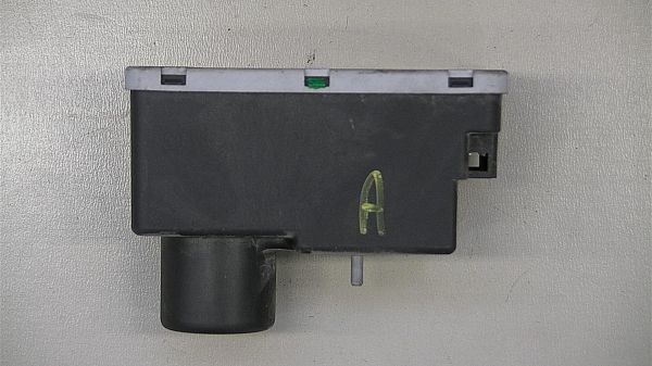 Zentralverriegelung Pumpe VW POLO III (6N1)