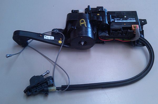 Sliding door motor