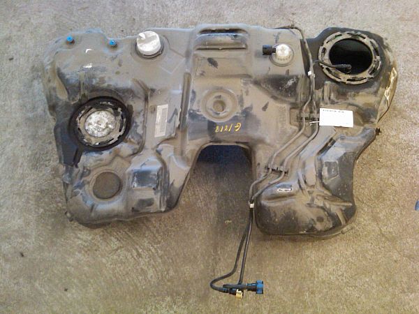 Brændstoftank VOLVO V60 I (155, 157)