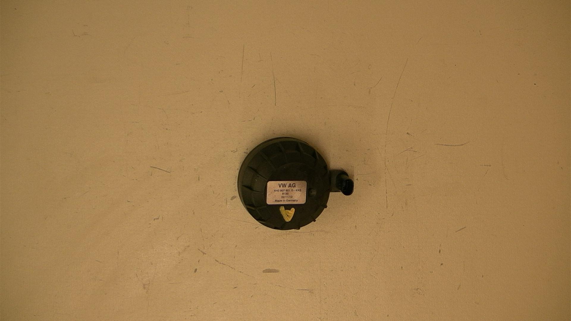 4H0-907-601-D: Speakers, Sensors - various, Antennae booster