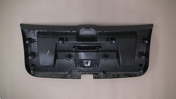 Osłona tapicerka klapy bagażnika VW