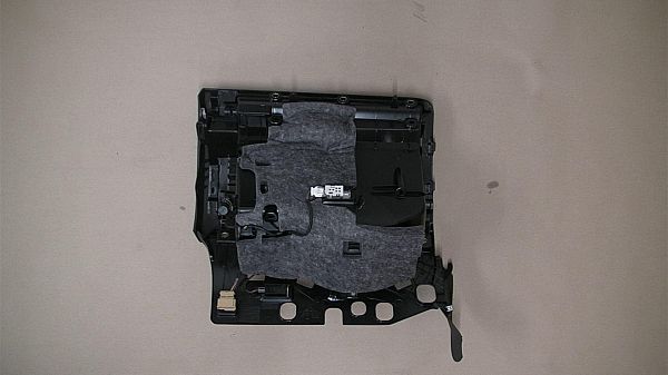 Handskerumsklap AUDI