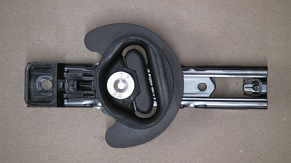 Seatbelt height adjuster