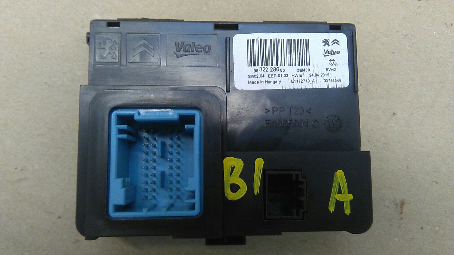 完成品　確認用 Genuine OEM 2023 Kawasaki Ninja ZX-4RR ZX400 Full Synthetic