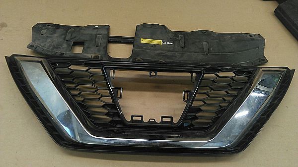 Grill / gitter NISSAN QASHQAI II SUV (J11, J11_)