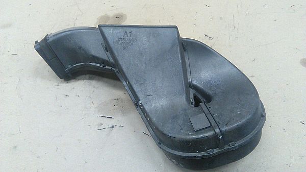 Indsugningsslange TOYOTA AURIS (_E18_)