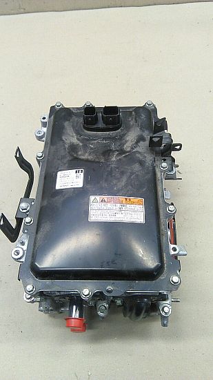 El inverter AC/DC TOYOTA YARIS (_P21_, _PA1_, _PH1_)