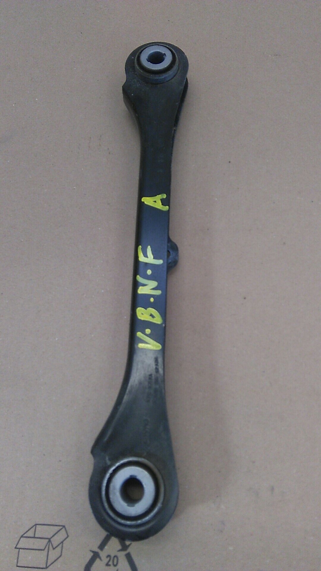 31681846 : Wishbone - rear and Wishbone - rear upper