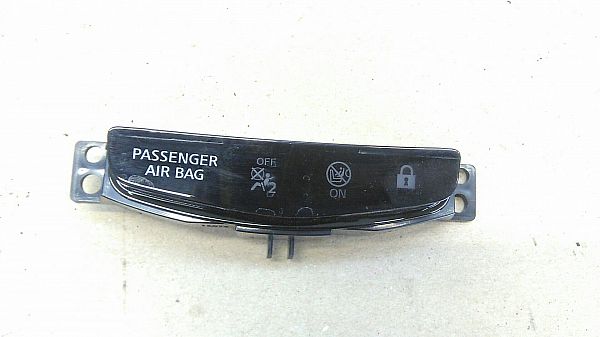 Airbag kontrol lampe NISSAN