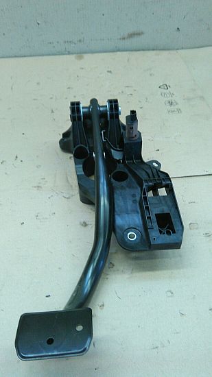 Brake pedal TESLA MODEL Y (5YJY)